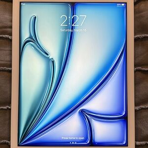Apple Silver Tablet Sleek Design High-Resolution Display